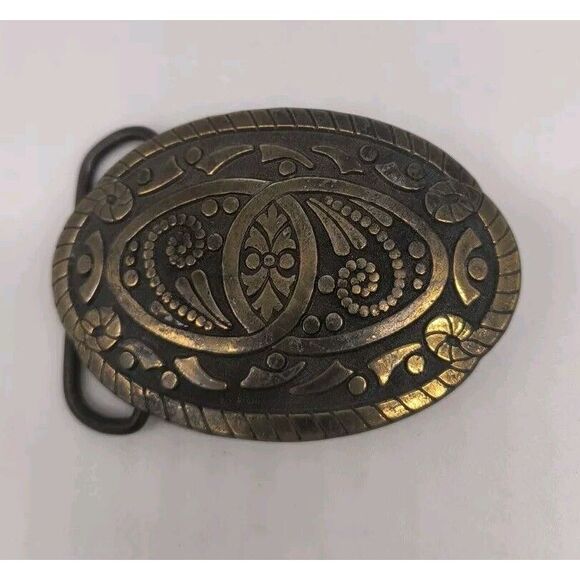Vintage Oval Brass Belt Buckle, Gold Tone Tribal Pattern with Rope Frame - Picture 7 of 9